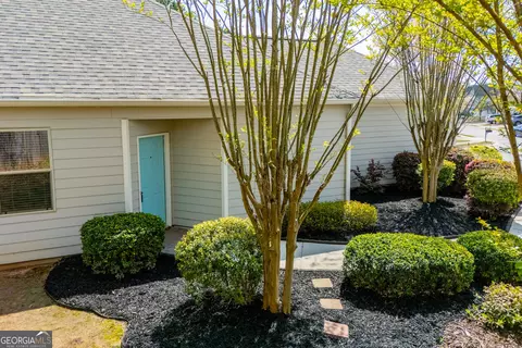 Exterior - 240 River Meadow Dr, Lagrange, GA 30241 photo 5 of 10