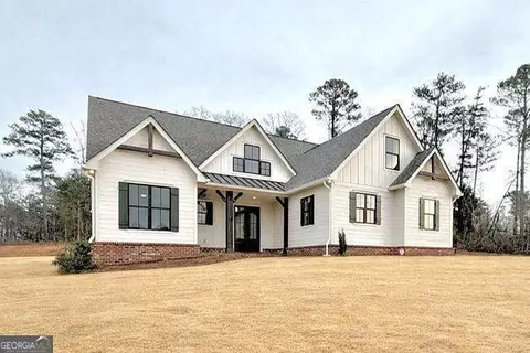 122 Palisade Dr, Rydal, GA 30171