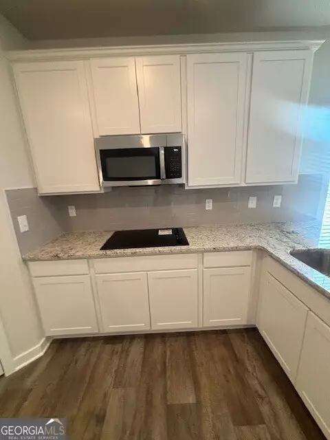 331 Jarrett St, Fairburn, GA 30213 photo 9