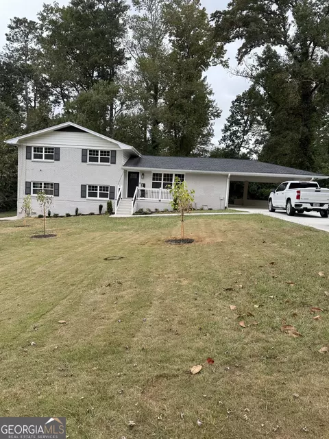 755 Valley Creek Dr, Stone Mountain, GA 30083