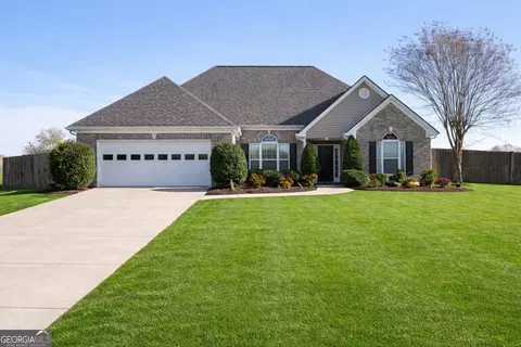 1801 Fawn Ct, Statham, GA 30666