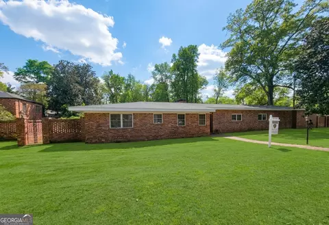 1918 Country Club Rd, Columbus, GA 31906