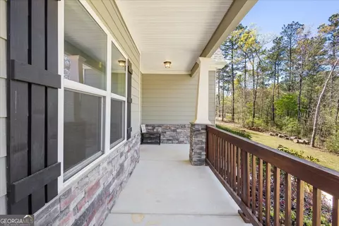 Exterior - 102 River Point Rd, Jackson, GA 30233 photo 11 of 12