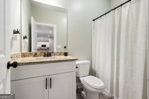 Bath - 102 River Point Rd, Jackson, GA 30233 photo 1 of 3