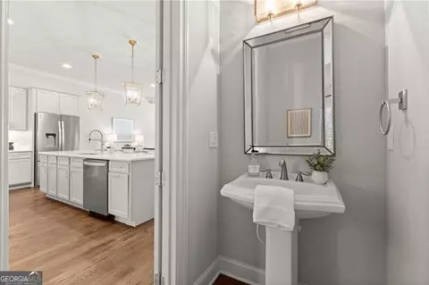Entry Way - 1868 Skyfall Cir, Atlanta, GA 30319 photo 6 of 11