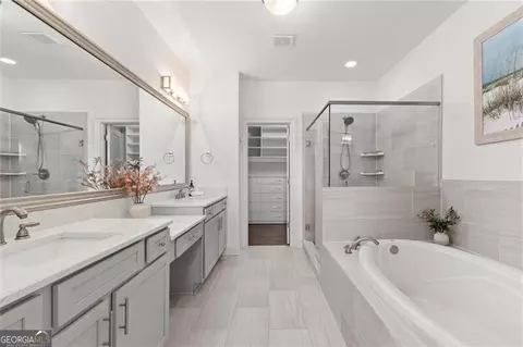 Bath - 1868 Skyfall Cir, Atlanta, GA 30319 photo 1 of 5