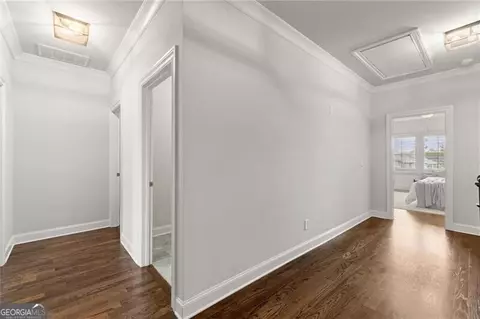 Entry Way - 1868 Skyfall Cir, Atlanta, GA 30319 photo 8 of 11