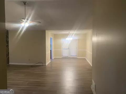 Living - 225 Farmbrook Pkwy, Stockbridge, GA 30281 photo 1 of 4