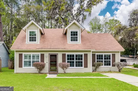 6 Jasmine Ct, Savannah, GA 31406