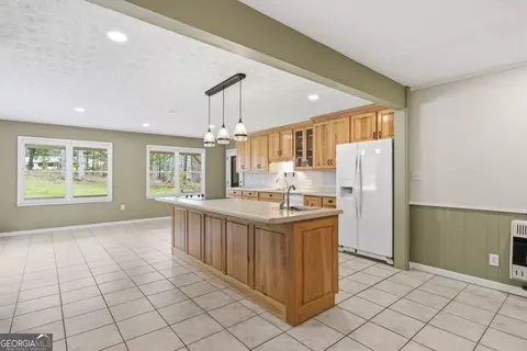 Kitchen - 276 Bent Oak Dr, Cornelia, GA 30531 photo 1 of 6
