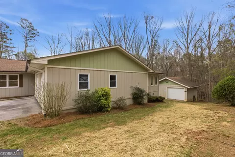 Exterior - 276 Bent Oak Dr, Cornelia, GA 30531 photo 10 of 14