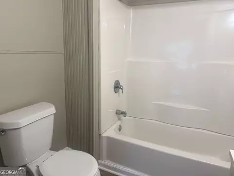 Bath - 23 Cary St, Lagrange, GA 30241 photo 1 of 1