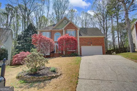 325 Camber Woods Ct, Roswell, GA 30076