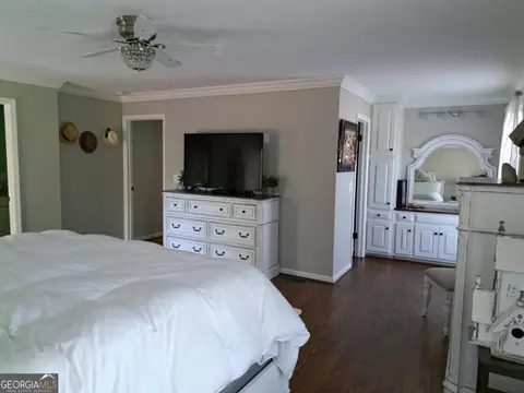 Bedroom - 2811 Ike Stone Rd, Monroe, GA 30656 photo 2 of 4