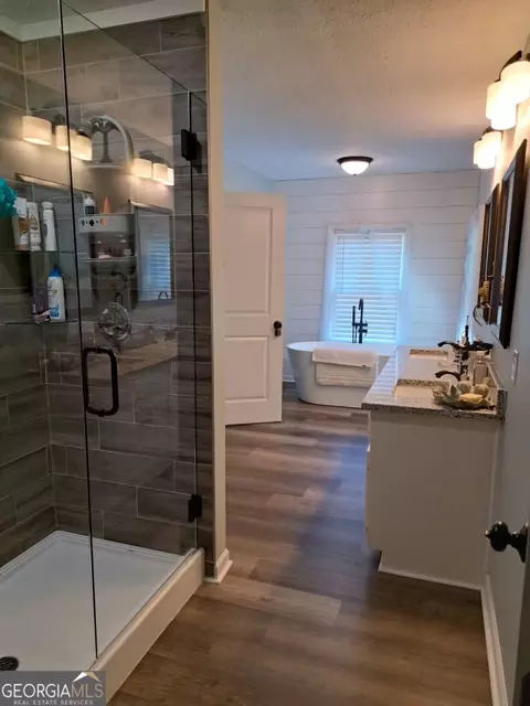 Bath - 2811 Ike Stone Rd, Monroe, GA 30656 photo 5 of 5