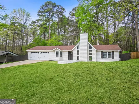 430 Mary Erna Dr, Fairburn, GA 30213