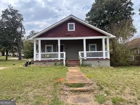 202 D St, Thomaston, GA 30286