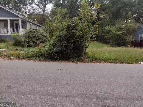 1950 NW Markone St NW, Atlanta, GA 30318