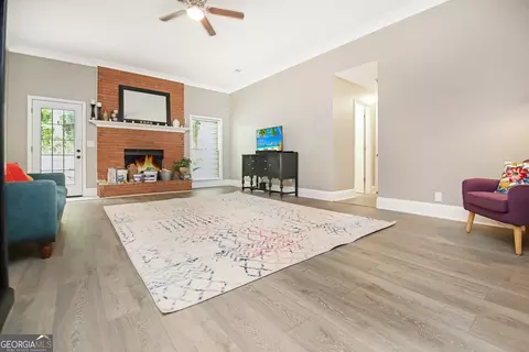 Living - 16 River Point Dr, Lagrange, GA 30240 photo 1 of 7