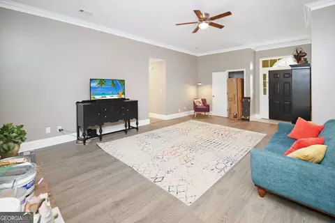 Living - 16 River Point Dr, Lagrange, GA 30240 photo 5 of 7