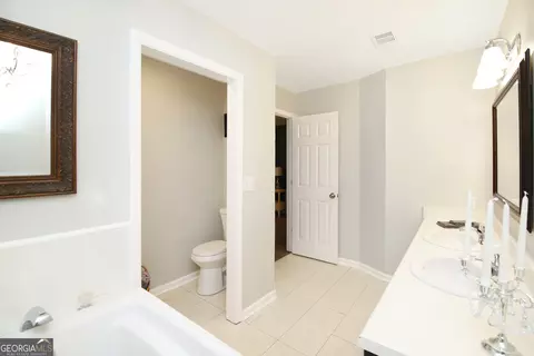 Bath - 16 River Point Dr, Lagrange, GA 30240 photo 5 of 6