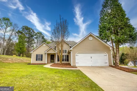 190 Towler Shoals Dr, Loganville, GA 30052