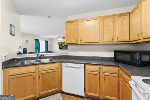 Kitchen - 1908 Comet Ave, Savannah, GA 31405 photo 2 of 2