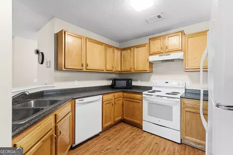 Kitchen - 1908 Comet Ave, Savannah, GA 31405 photo 1 of 2