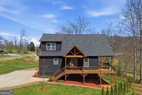 784 Sneaking Creek Dr, Hayesville, NC 28904