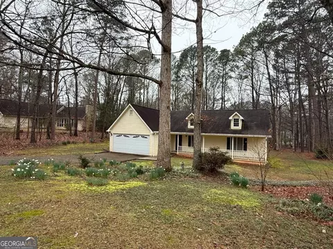 9173 Snipe Ln, Jonesboro, GA 30236