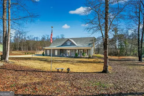 570 County Road 79, Roanoke, AL 36274