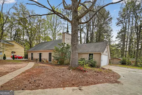 184 Cave Springs Ct, Ellenwood, GA 30294