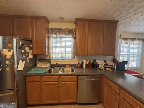 Kitchen - 36 Windcrest Ter, Covington, GA 30016 photo 3 of 4