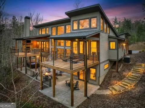 466 E Watersong Blf, Ellijay, GA 30540