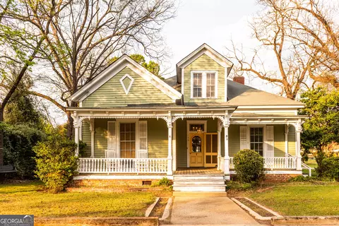 296 W Hightower Trl, Social Circle, GA 30025