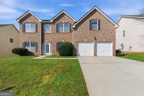 4925 Locherby Dr, Fairburn, GA 30213