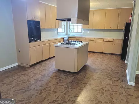 Kitchen - 335 Laurel Ln, Lagrange, GA 30241 photo 1 of 2