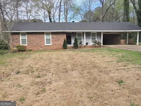 335 Laurel Ln, Lagrange, GA 30241
