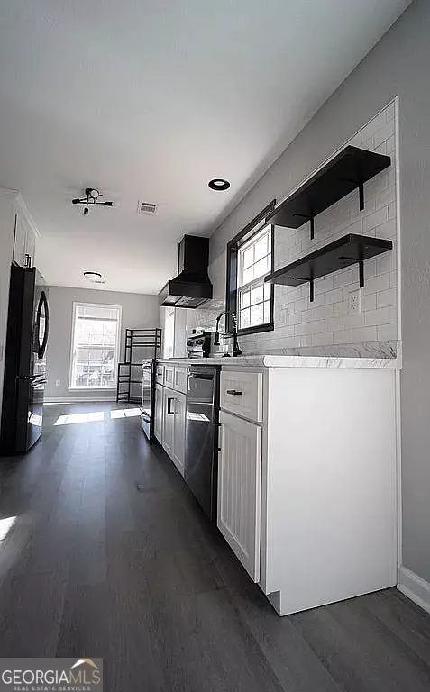 Kitchen - 365 Skyline Blvd, Lyons, GA 30436 photo 1 of 4