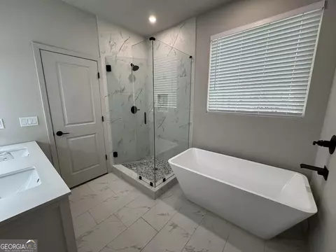 Bath - 281 Ruby Ln, Commerce, GA 30530 photo 1 of 18