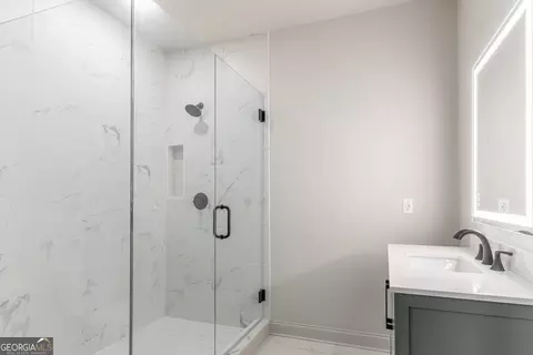 Bath - 281 Ruby Ln, Commerce, GA 30530 photo 17 of 18