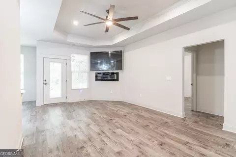 Living - 281 Ruby Ln, Commerce, GA 30530 photo 5 of 8