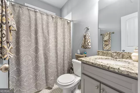 Bath - 150 Crestview Rd, Jackson, GA 30233 photo 6 of 11