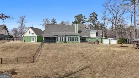 Exterior - 150 Crestview Rd, Jackson, GA 30233 photo 5 of 17