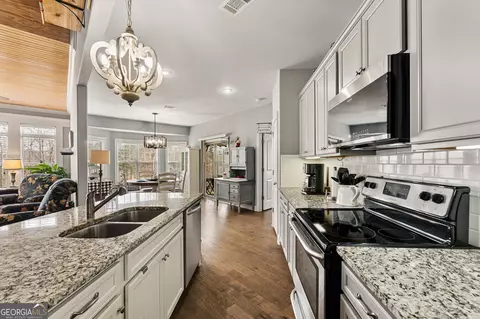 Kitchen - 150 Crestview Rd, Jackson, GA 30233 photo 2 of 6