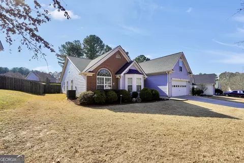 537 Vickers Ln, Locust Grove, GA 30248
