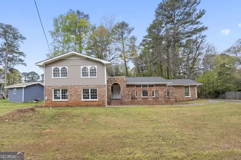 3219 Rondelay Dr, Lithonia, GA 30038