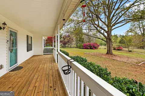 Exterior - 846 Campbell Rd, Covington, GA 30014 photo 3 of 12
