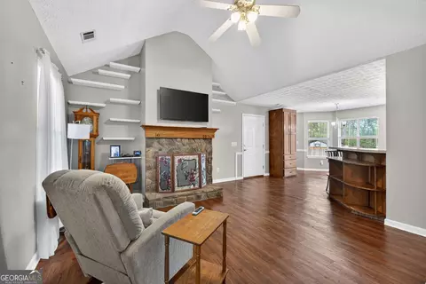 Living - 846 Campbell Rd, Covington, GA 30014 photo 1 of 2