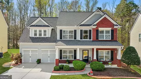 2325 Village Green Dr, Fairburn, GA 30213